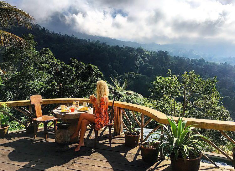 Dwan Tea Mountain Side Bed & Breakfast Jatiluwih Exterior photo